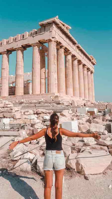 Revive Atenas entre templos y comida original